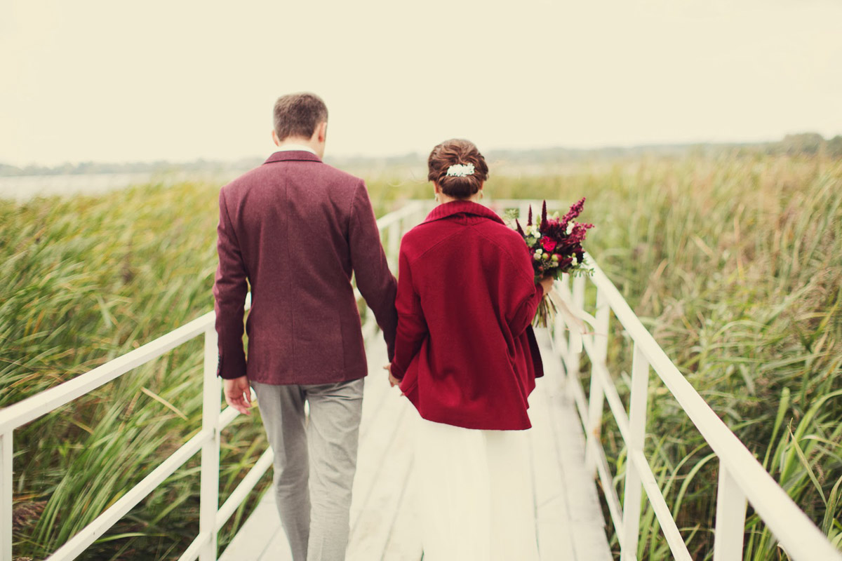 Свадьба в бордовом цвете