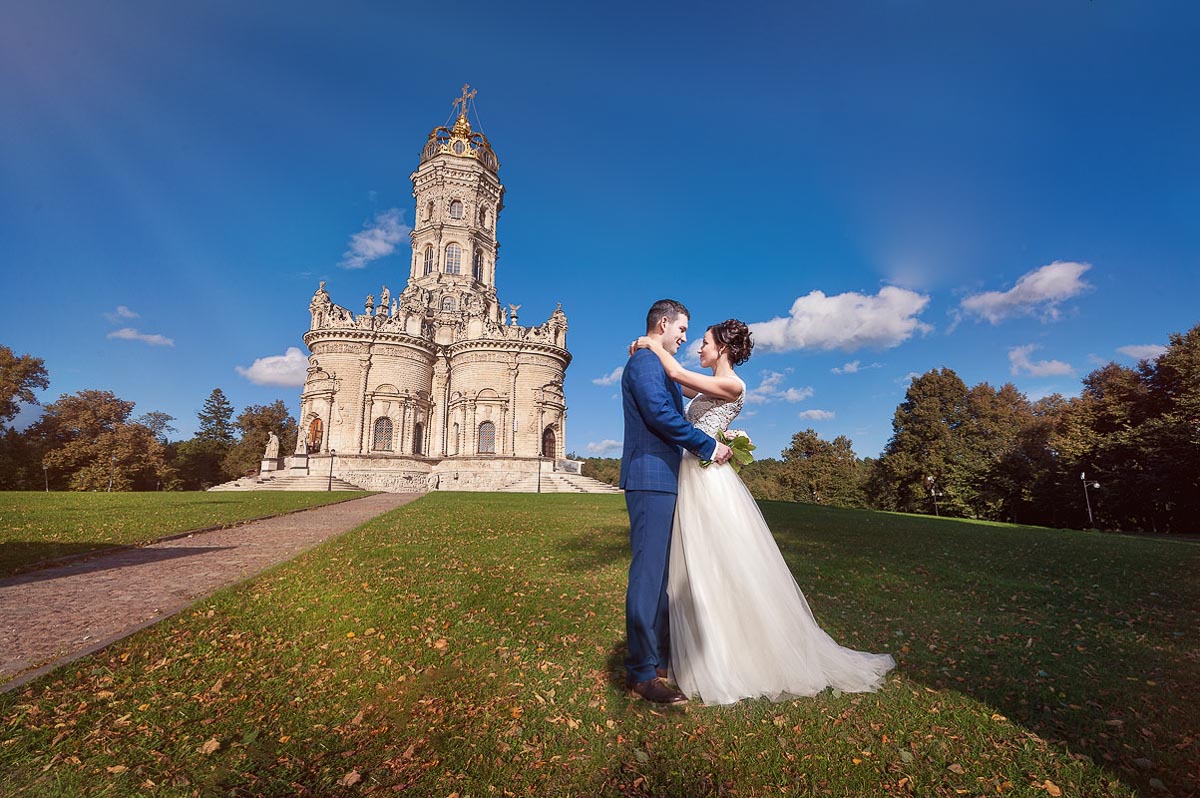 Организация и проведение свадьбы в усадьбе Дубровицы в Москве